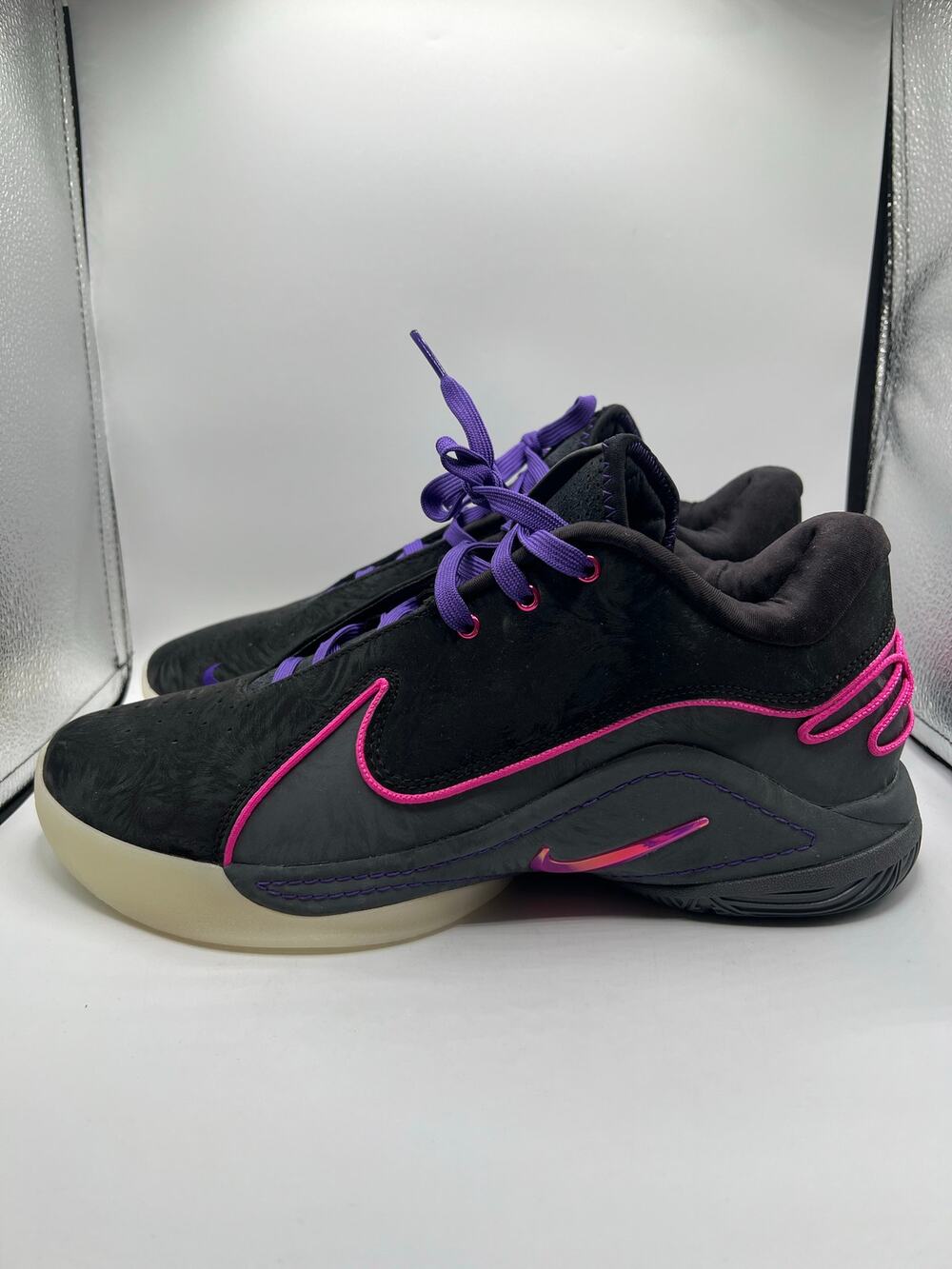 Nike LeBron 22 “Blacklight” size 11 men